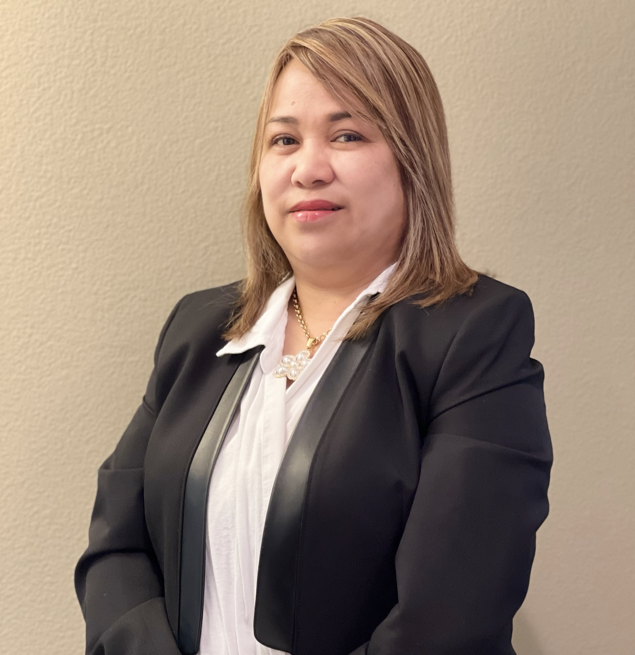 Jenny Castellanos, Administrator